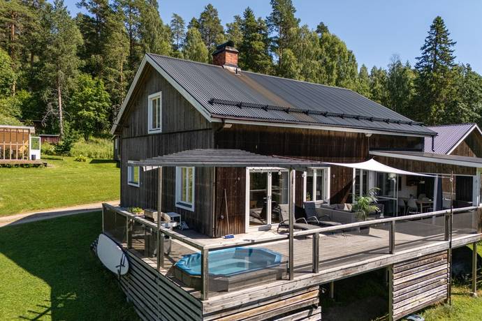 7 rum villa på Hedvigsfors 416 Bjuråker, Hudiksvalls kommun - bild 1