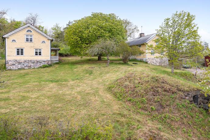 4 rum gård med jordbruk på Grönstorp Kastanjegården 1 Valdemarsvik, Valdemarsviks kommun - bild 2