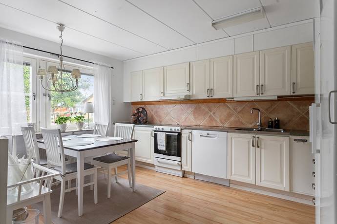 3 rum radhus på Smaragdgången 13 Stenby, Eskilstuna kommun - bild 5