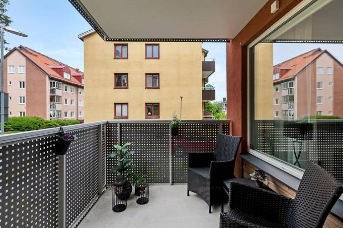 2 rum Lägenhet på Övre Villagatan 42 Centrala Södertälje Södertälje kommun - bild 2