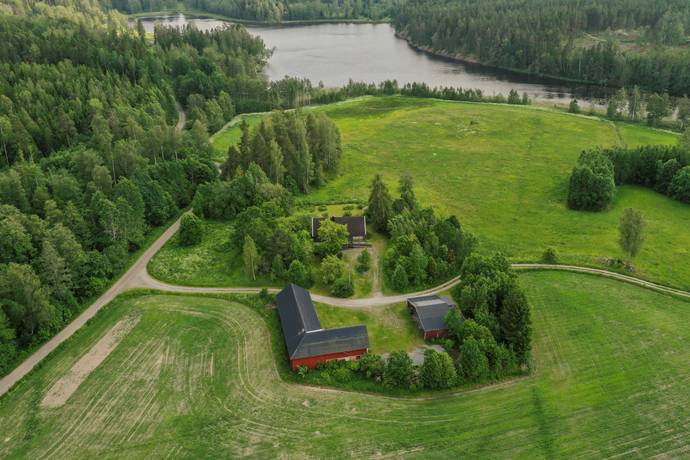 6 rum Gård med jordbruk på Bosjön 101 Lindesbergs kommun - bild 7