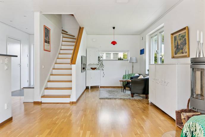 7 rum Villa på Maj Brings Väg 17 Sköndal - Lilla Sköndal - Konstnärstaden Stockholms kommun - bild 13