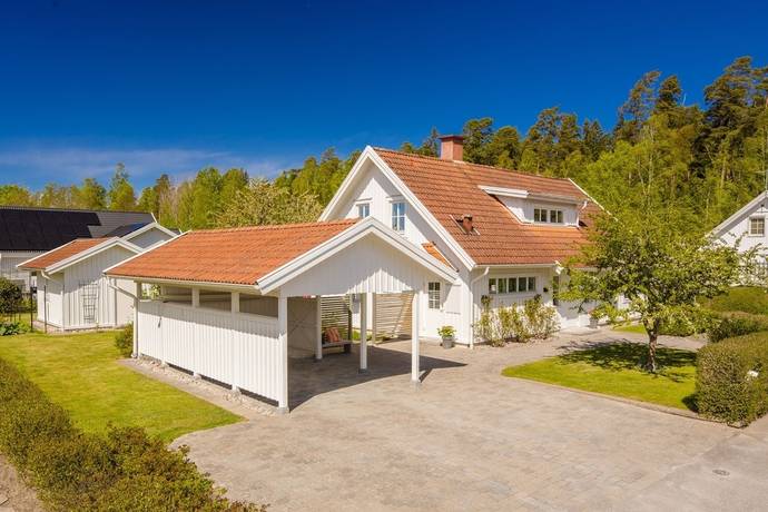 Lundalmsvägen 6, Villa Giacomina, Lidköpings kommun