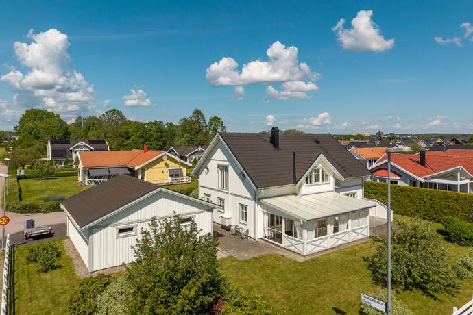 5 rum villa på Triangelnätsvägen 2 Skälby, Västerås kommun - bild 1