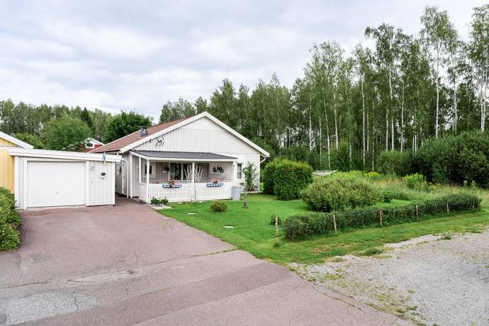 4 rum villa på Sandviksvägen 152 Sandviken, Falu kommun - bild 1