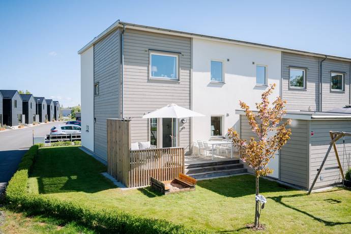 5 rum radhus på Patrongatan 2A Hässleholm, Hässleholms kommun - bild 1