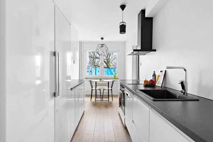 3 rum lägenhet på Herrgårdsvägen 32 Centrala Väsby, Upplands Väsby kommun - bild 3