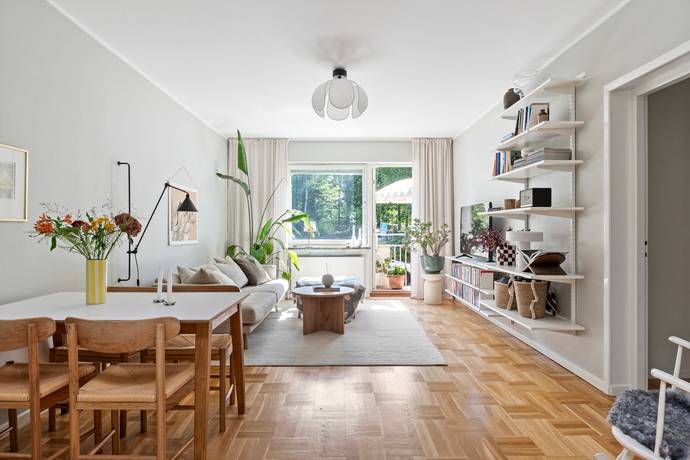 3 rum lägenhet på Fyrskeppsvägen 15 Kärrtorp, Stockholms kommun - bild 1