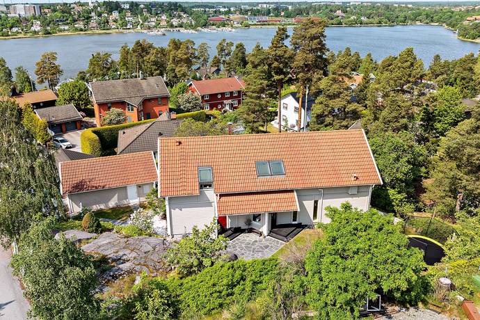 6 rum villa på Jägarstigen 18 Landsnora, Sollentuna kommun - bild 3