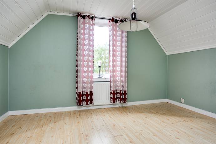 5 rum Villa på Åsgatan 27 Kungsörs kommun - bild 17