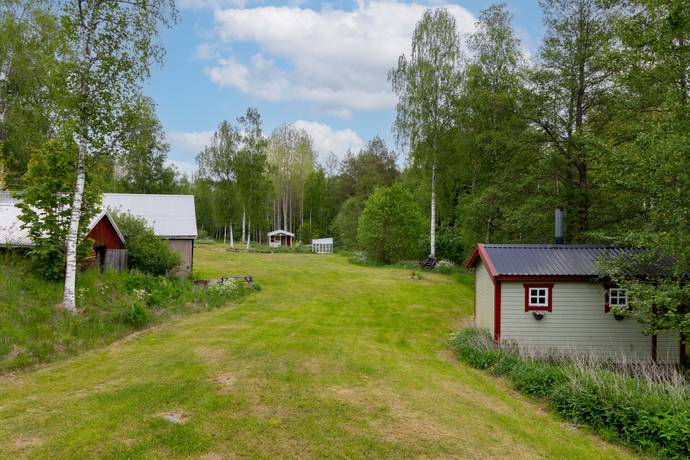 4 rum gård med jordbruk på Åstad 127 Vimmerby, Vimmerby kommun - bild 3