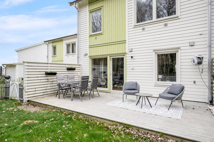 5 rum Radhus på Växelbruksvägen 63 Nedersta Trädgårdsstad Haninge kommun - bild 1