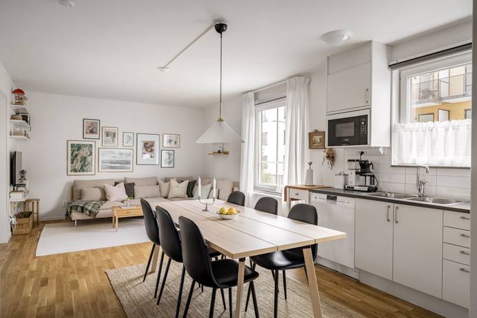3 rum lägenhet på ÅBY ALLÉ 1B Centrum, Vallentuna kommun - bild 1