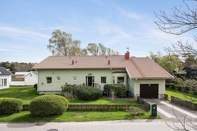9 rum villa på Tylöhusvägen 13 Tylösand, Halmstads kommun - bild 1