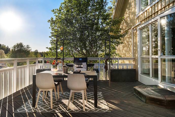 6 rum villa på Vitnäsvägen 13 Skogås, Huddinge kommun - bild 3