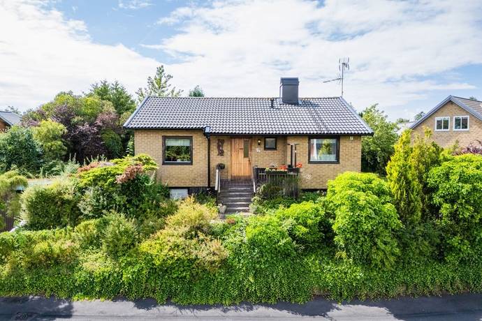 villa på Hasselstigen 7 Vallåkra, Helsingborgs kommun - bild 2