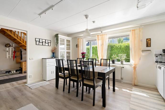 5 rum Villa på Tjädervägen 4B Sjöberg Sollentuna kommun - bild 9