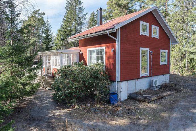 2 rum villa på Lönnvägen 6 Åkersberga, Österåkers kommun - bild 1