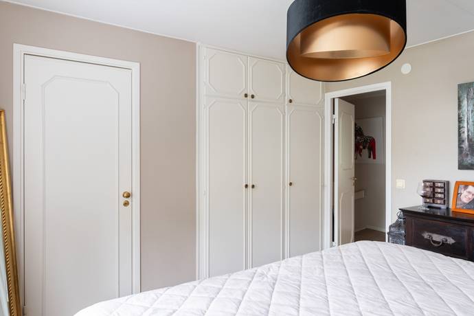 4 rum Radhus på Liegatan 248 Västerås kommun - bild 21