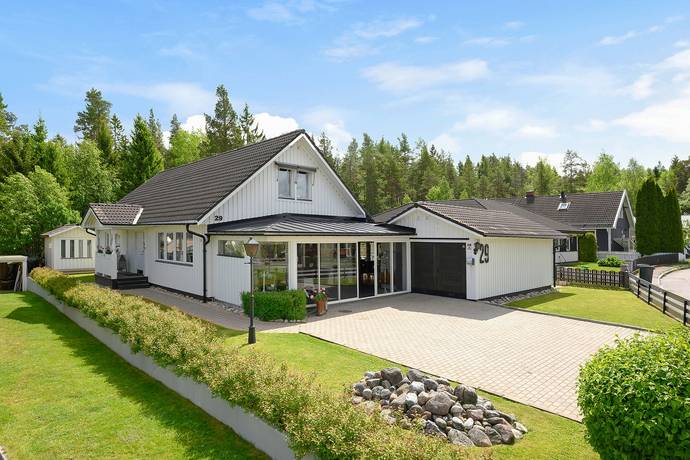 5 rum villa på Tjädervägen 29 Bomhus, Gävle kommun - bild 1