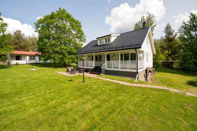 5 rum villa på Sjöbovägen 23 Munga, Västerås kommun - bild 1