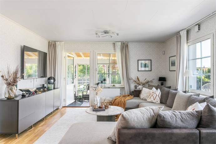 8 rum Villa på Gallringsvägen 18 Bro - Rosenängarna Upplands-Bro kommun - bild 12