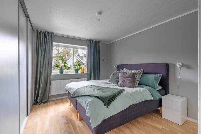 5 rum Par-/kedje-/radhus på Torpängsgatan 1B Ängby Knivsta kommun - bild 17
