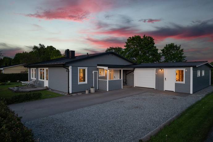 4 rum villa på Rönnvägen 23 Glanshammar, Örebro kommun - bild 1