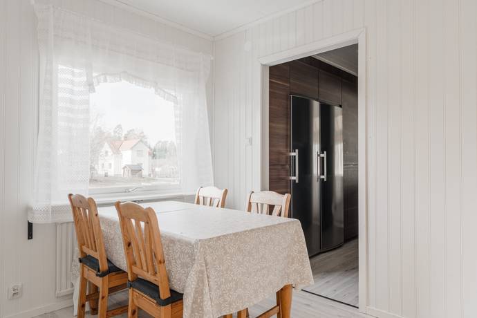 5 rum Villa på Skogsbogatan 8 Karlholm Tierps kommun - bild 4