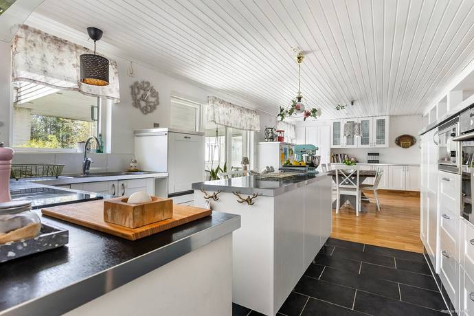 5 rum villa på Skogsrundan 23 Garphyttan, Örebro kommun - bild 4
