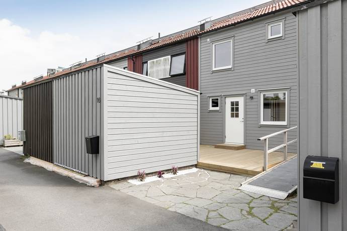 5 rum radhus på Vädersolsgatan 16 Biskopsgården, Göteborgs kommun - bild 1