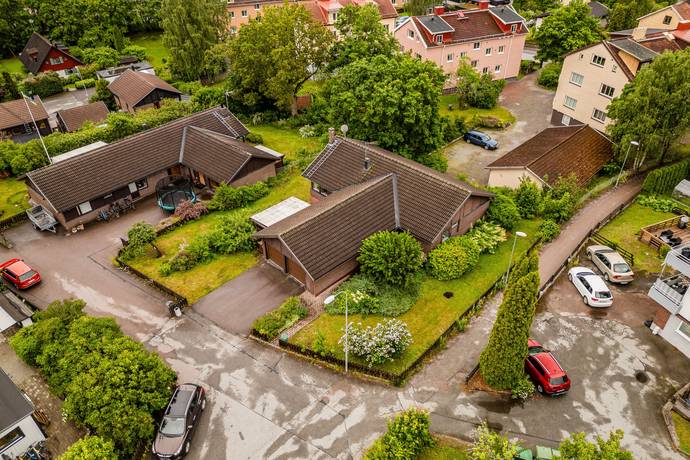 6 rum villa på Vretgatan 7 Jakobsberg, Västerås kommun - bild 1