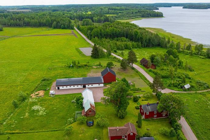 9 rum Gård utan jordbruk på Flatvik 610  Flatvik Karlstads kommun - bild 42