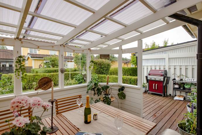 5 rum radhus på Kaprifolgatan 33 Norra Gryta, Västerås kommun - bild 3