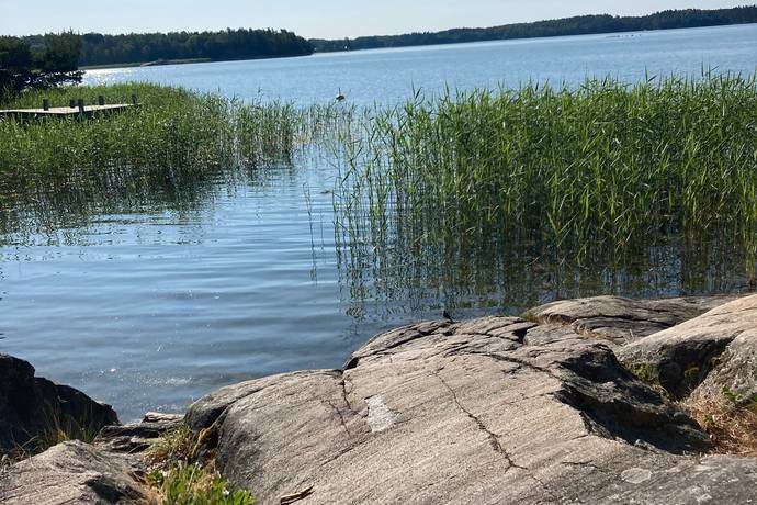 3 rum vinterbonat fritidshus på Dånbergsvägen 3 Grovstanäs, Norrtälje kommun - bild 1