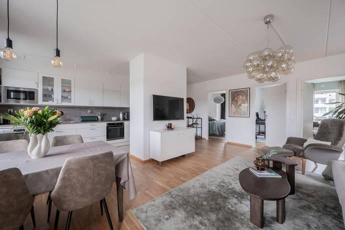 4 rum lägenhet på Sjödalsvägen 19B Centrala Huddinge, Huddinge kommun - bild 2
