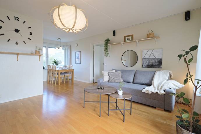 3 rum lägenhet på Nidarosslingan 2D Skälby, Järfälla kommun - bild 2