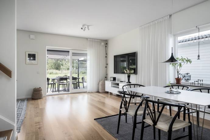 5 rum parhus på Solhagen 3 B Kolartorp, Haninge kommun - bild 1