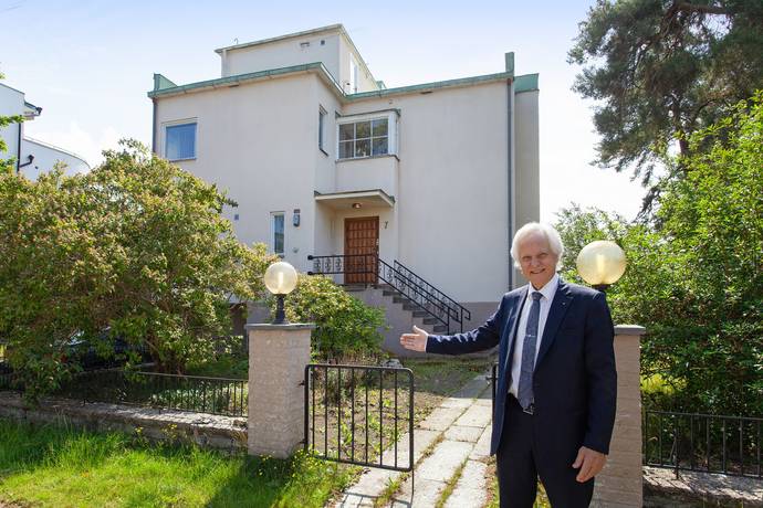 10 rum villa på Ängbyhöjden 34 Södra Ängby, Stockholms kommun - bild 1