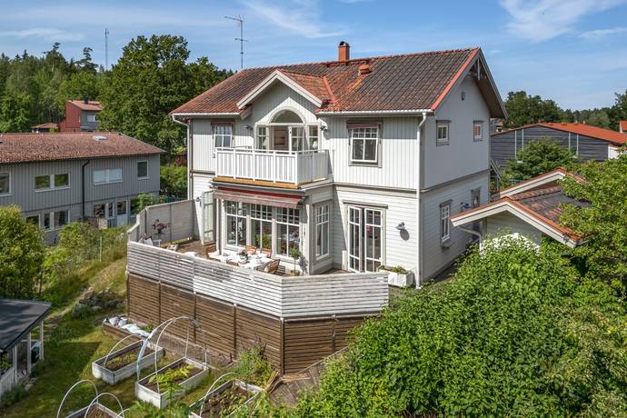 6 rum villa på Löjviksvägen 4 Vaxholm Resarö, Vaxholms kommun - bild 1
