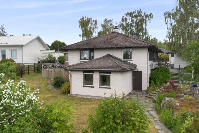 7 rum villa på Flåhackebacken 70 Tyresö, Tyresö kommun - bild 1