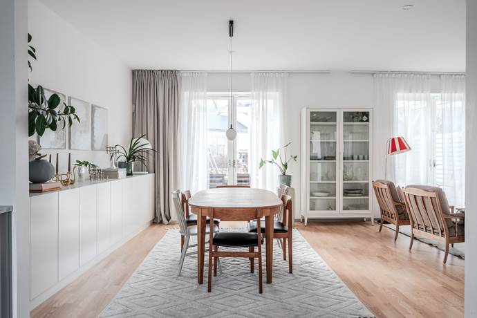 5 rum Radhus på Utgårdsvägen 20 Lindbacken Uppsala kommun - bild 8