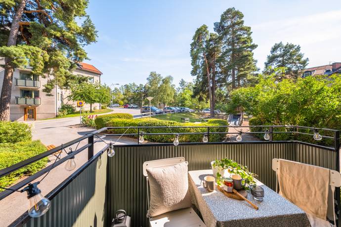 lägenhet på Mårdstigen 21 Bergshamra, Solna kommun - bild 3