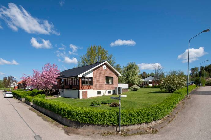 3 rum villa på Kättingvägen 40 Ramnäs, Surahammars kommun - bild 1