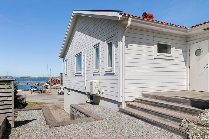 Ellös, Orust kommun