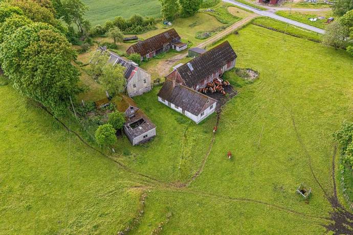 Gård med jordbruk på Trulshärad 8151 Önneköp Hörby kommun - bild 1