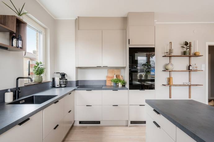 2 rum lägenhet på Tullportsgatan 31B Centralt Öster, Nyköpings kommun - bild 2