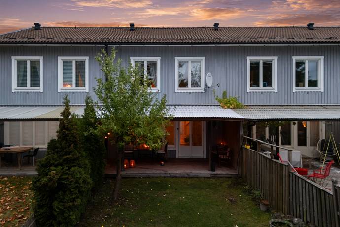 Värnvägen 34, Segeltorp, Huddinge kommun