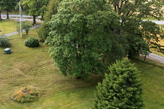 tomt på Ostra allé 28 Sundbyholm, Eskilstuna kommun - bild 4