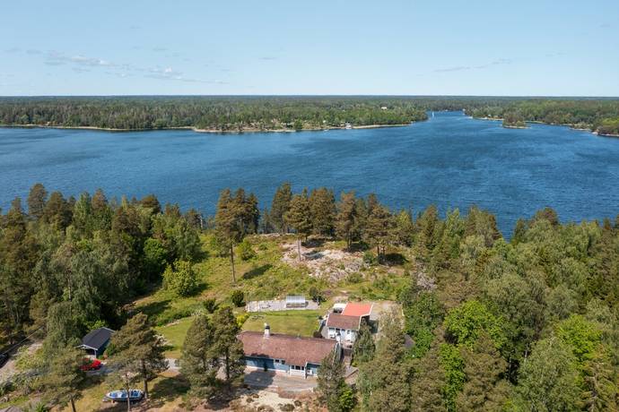 4 rum vinterbonat fritidshus på Björnösund norra 32C Björnösund Hattudden, Norrtälje kommun - bild 1